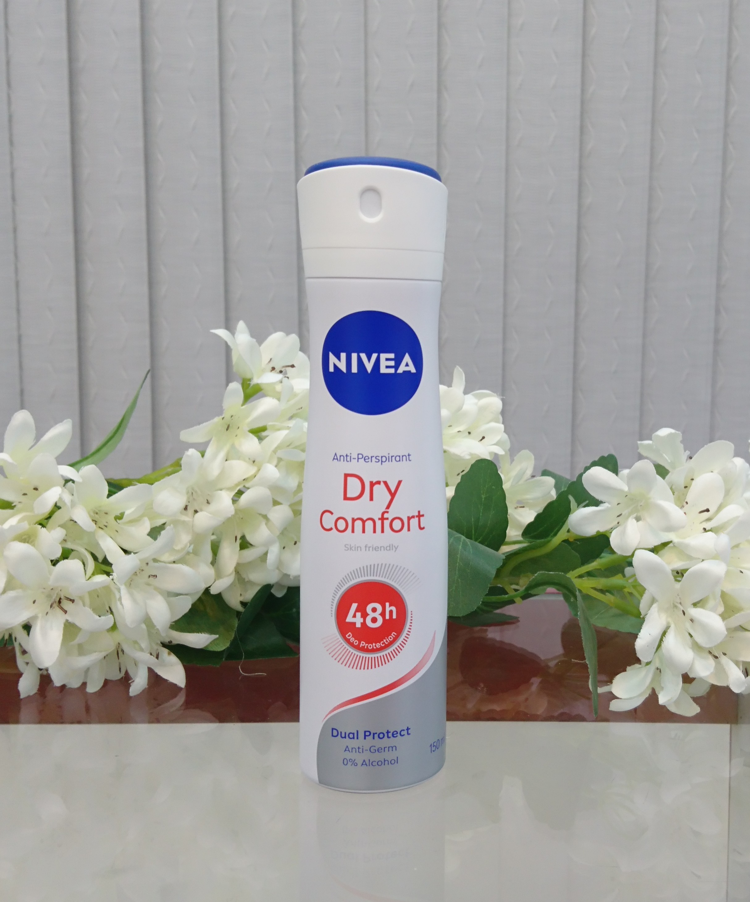 اسپری خوشبو کننده بدن نیوآ زنانه درای کامفورت DRY COMFORTضد تعریق 48 ساعته، اصلی