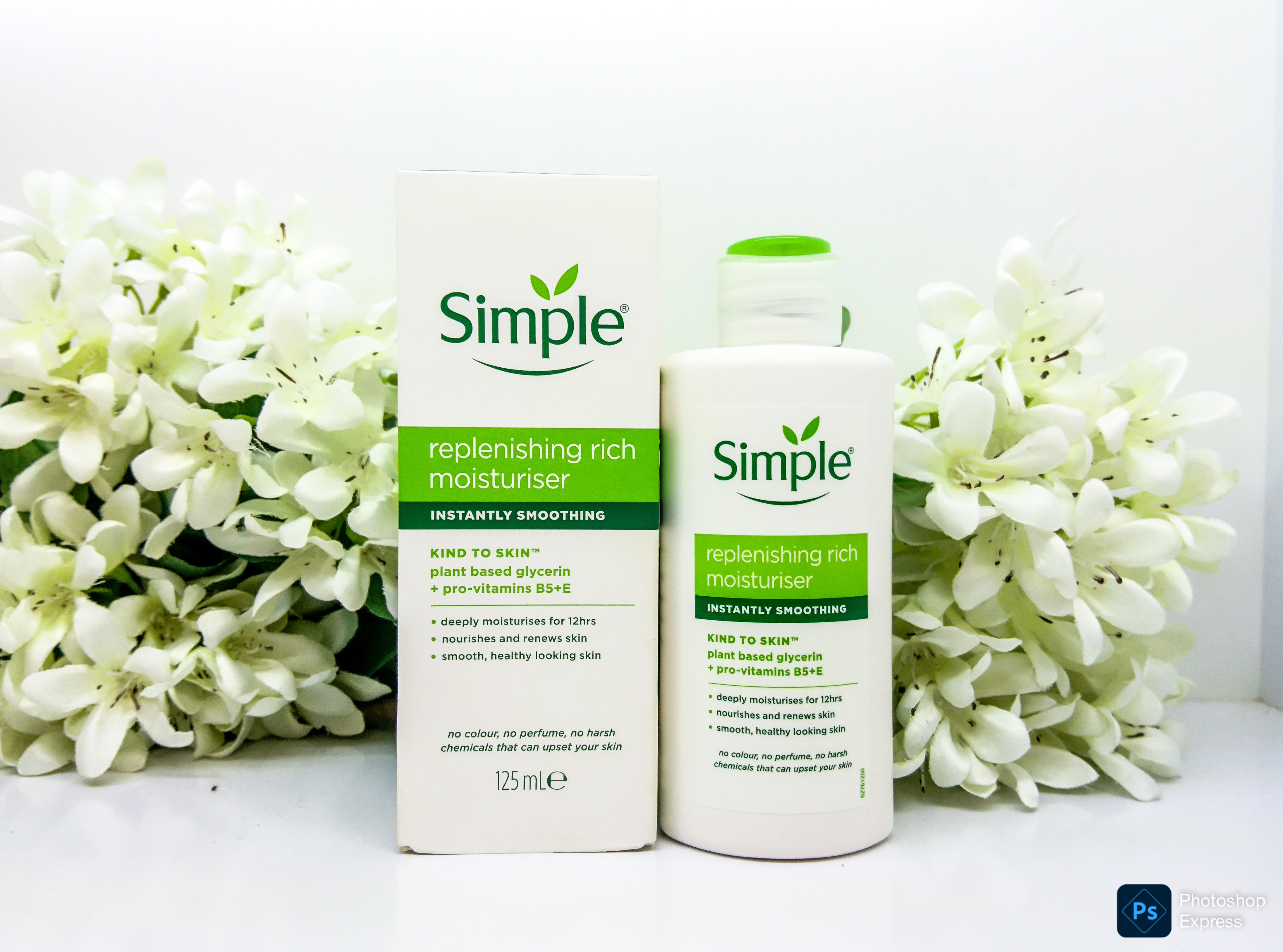 کرم آبرسان سیمپل SIMPLE مناسب پوست های خشک