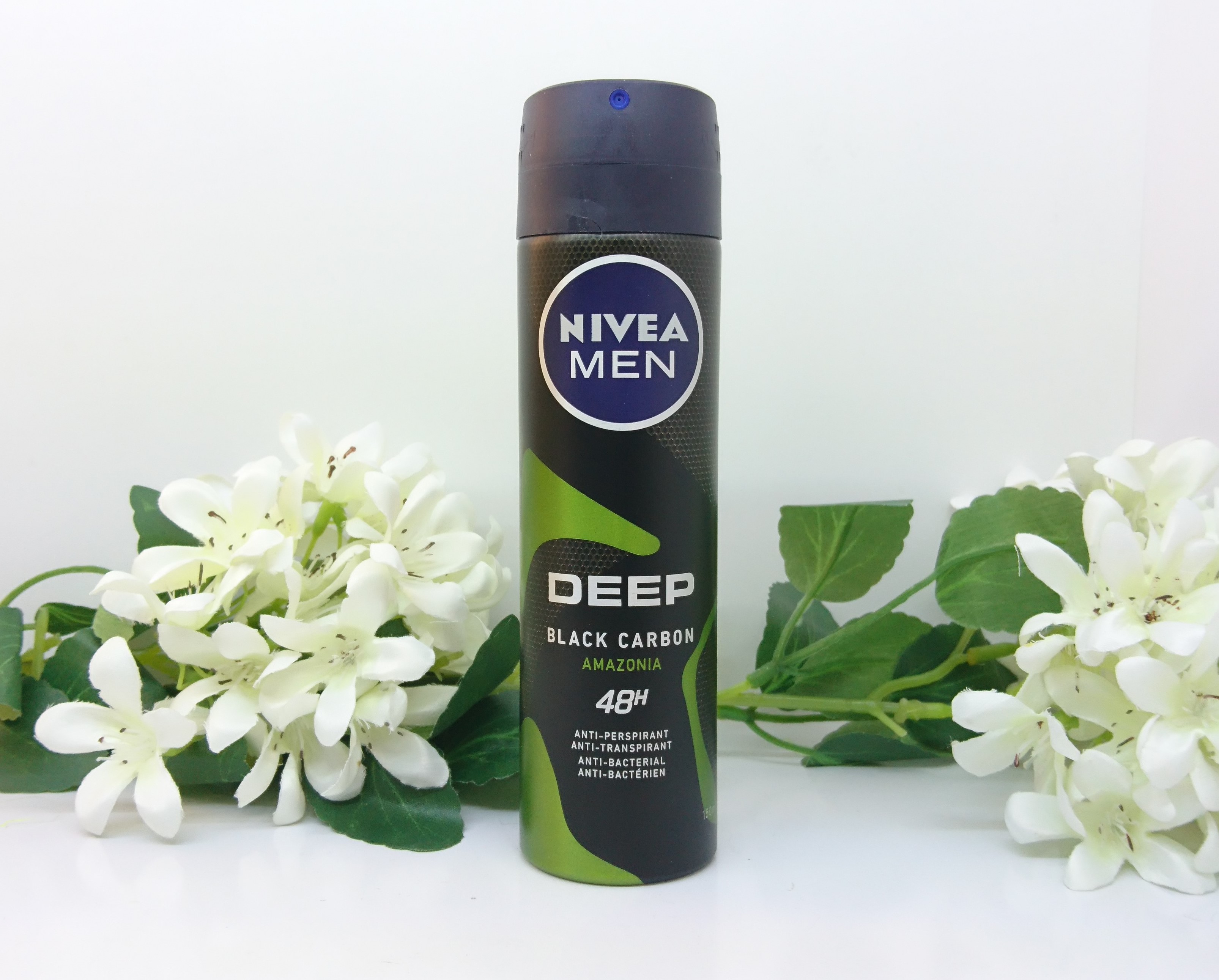 اسپری خوشبو کننده بدن و ضد تعریق نیوآ دیپ بلک کربن آمازونیا، مردانه Deep Black Carbon Amazonia